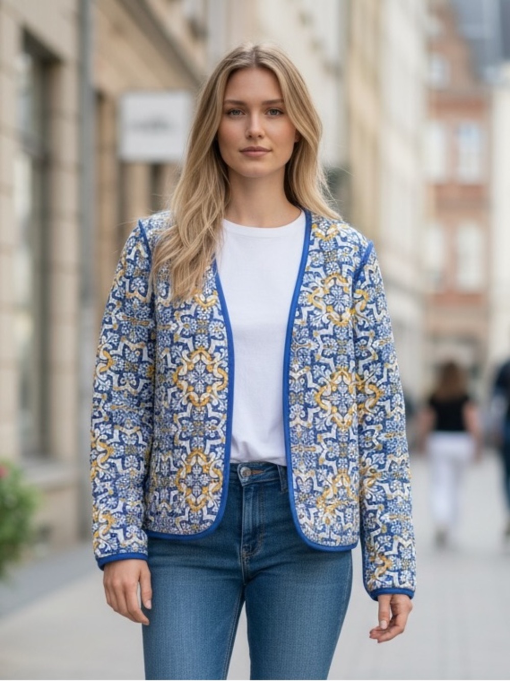 NWOT EXPRESS Reversible Blue Quilted Jacket Floral Tile Print Open Front